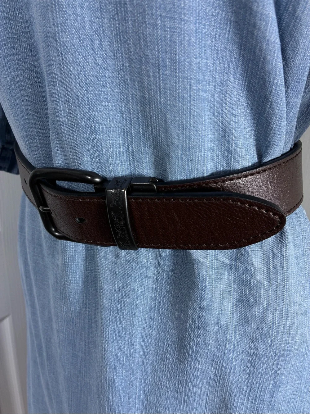 Levi's Mens Reversible Belt Sz 34-M Dark Brown Coated Leather Belt Black Buckle
